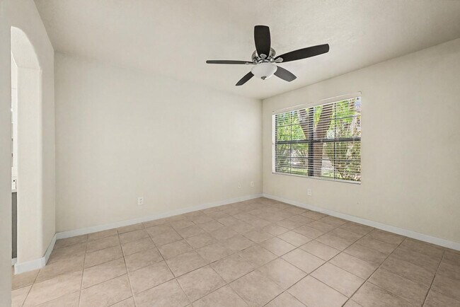 Building Photo - 6885 E Cochise Rd