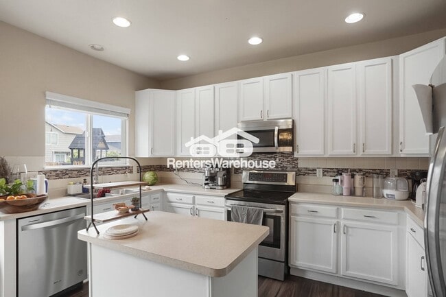 Building Photo - 5603 S Yakima Way