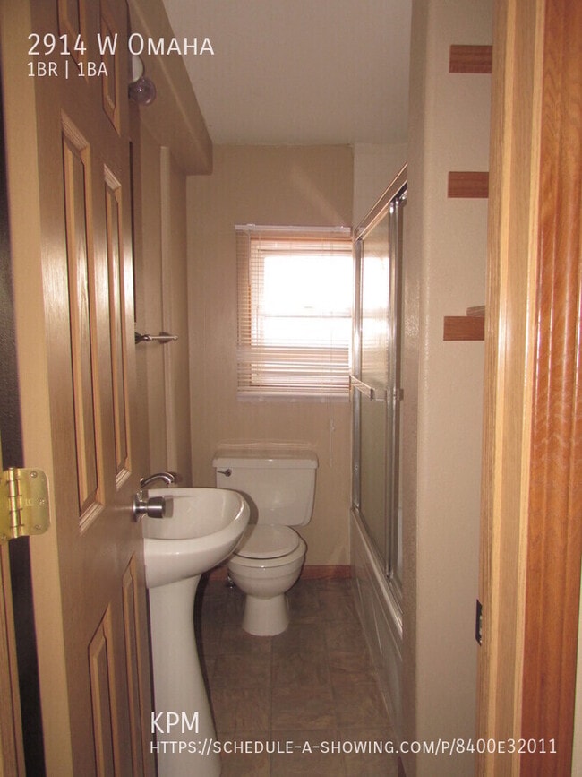 Building Photo - 2914 W Omaha-