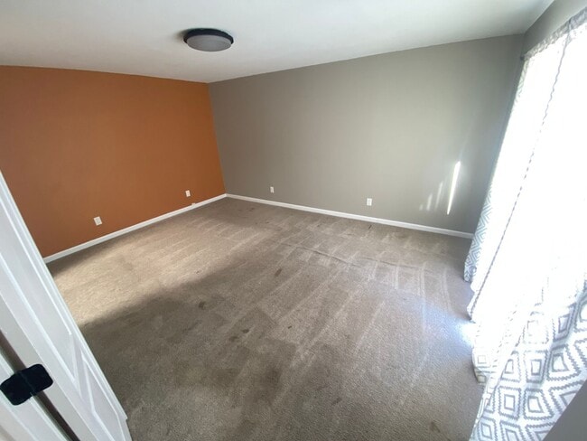 Building Photo - Beautiful 3 Bedroom home in the NE.