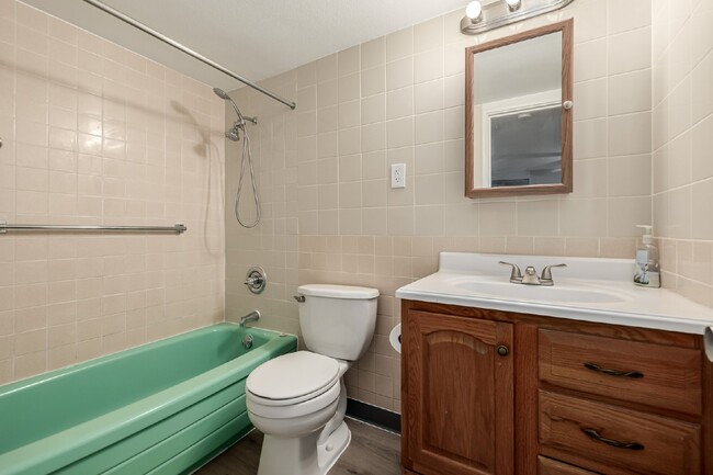 Building Photo - Wonderful One bed / One bath for rent in a...