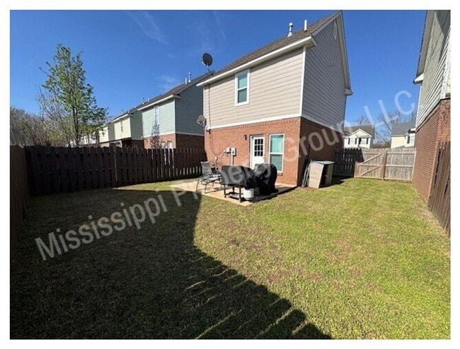 Building Photo - 2BR/2.5BA FOR RENT