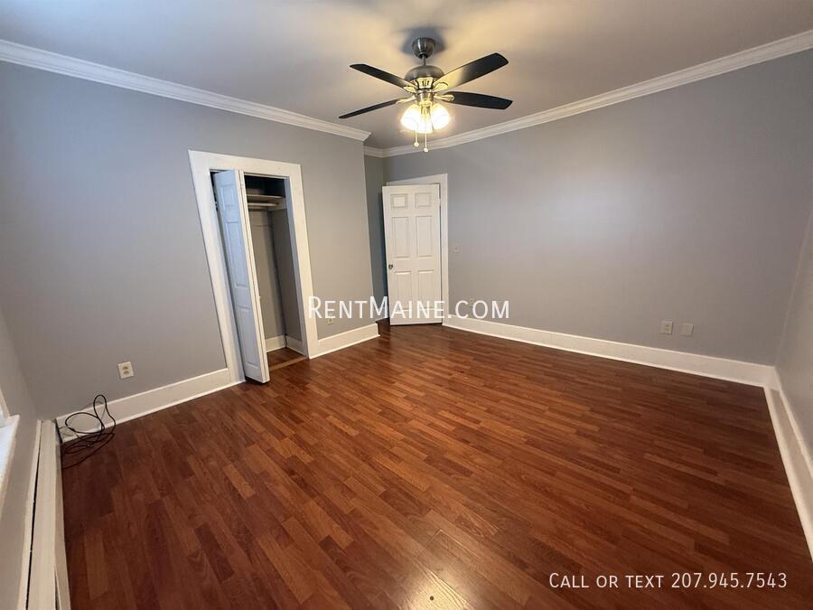 Building Photo - 23 Dillingham St