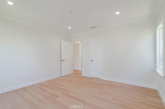 Building Photo - 11246 Saticoy St