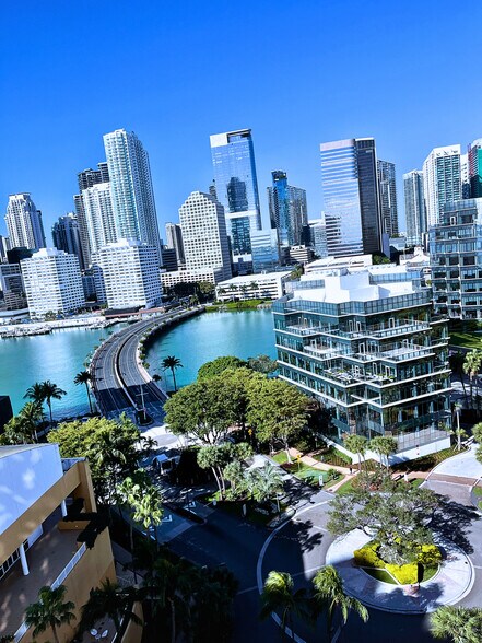 Building Photo - 770 Claughton Island Dr