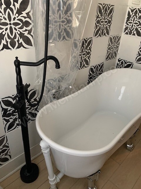 Building Photo - 1310 W Wildwood Ave