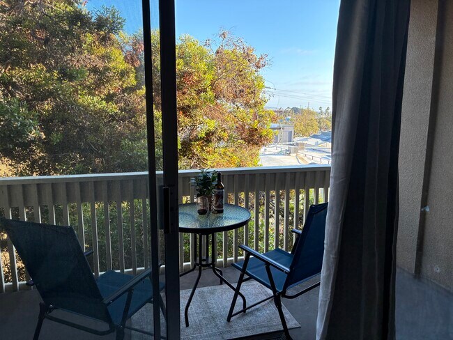 Building Photo - 1775 Diamond St