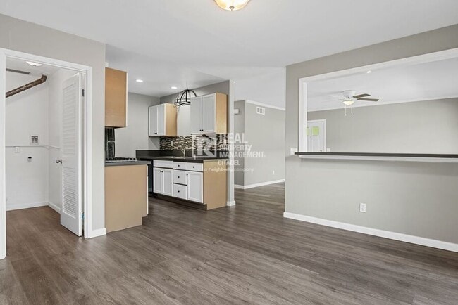 Building Photo - 23072 Via Pimiento-