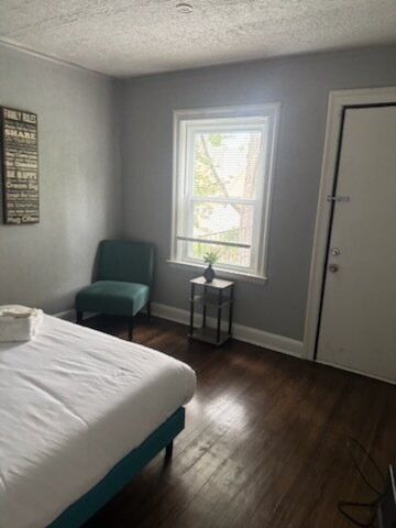 Building Photo - 2-Bedroom Duplex in Detroit's Heart – Comfort Meets Convenience!