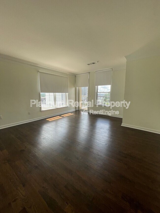 Building Photo - 3334 Peachtree Rd NE