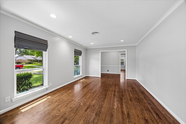 Building Photo - 9310 Woodmeadow St