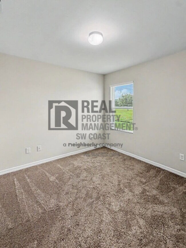 Building Photo - 7317 Mikasa Dr