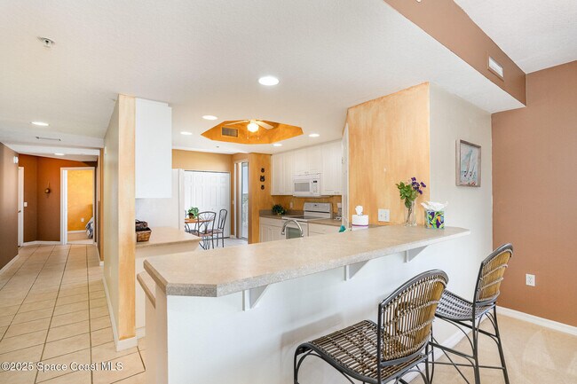 Building Photo - 8871 Lake Dr