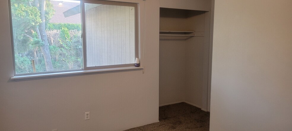 Guest bedroom - 1215 S 43rd Ave