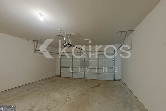 Building Photo - 6008 Argyle Loop