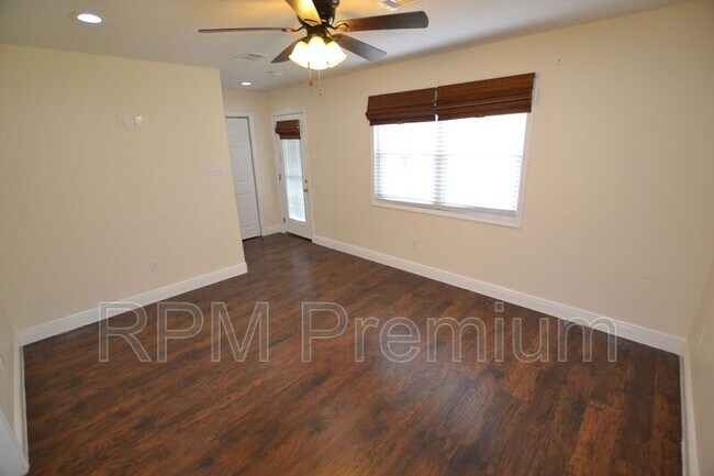 Building Photo - 9516 Gassie St