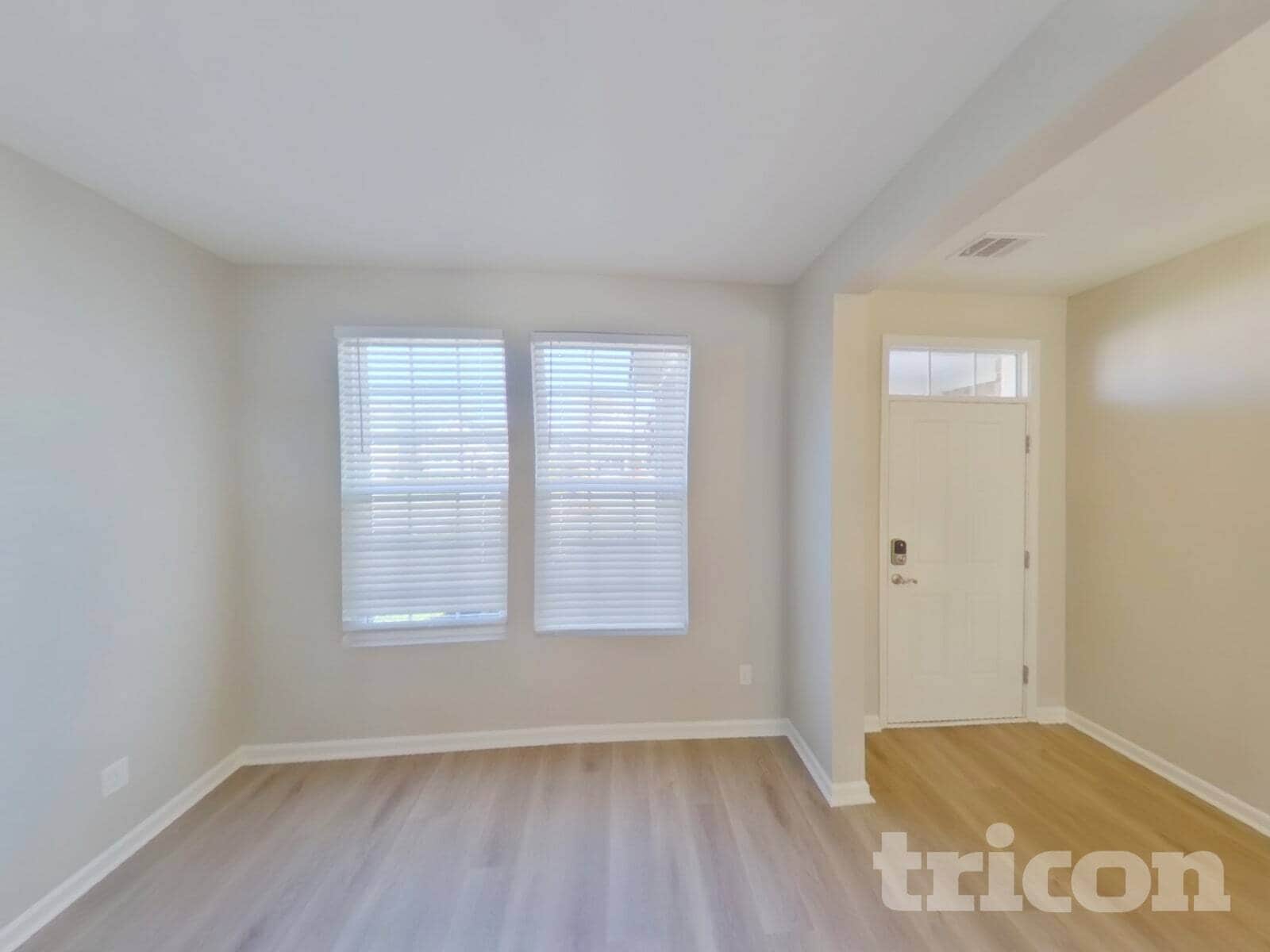 Building Photo - 2541 Miranda Dr