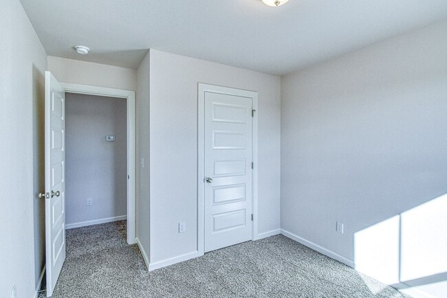 Building Photo - Brand New Construction! Lawn care included!