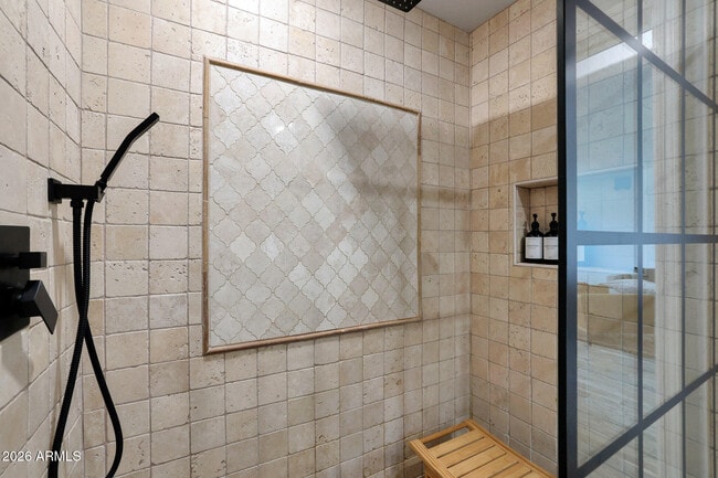 Building Photo - 615 E Portland St