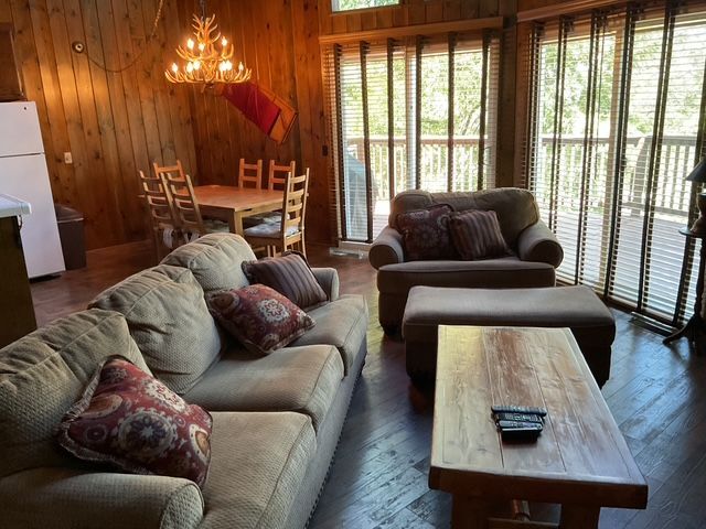 Building Photo - 28536 Shenandoah Dr