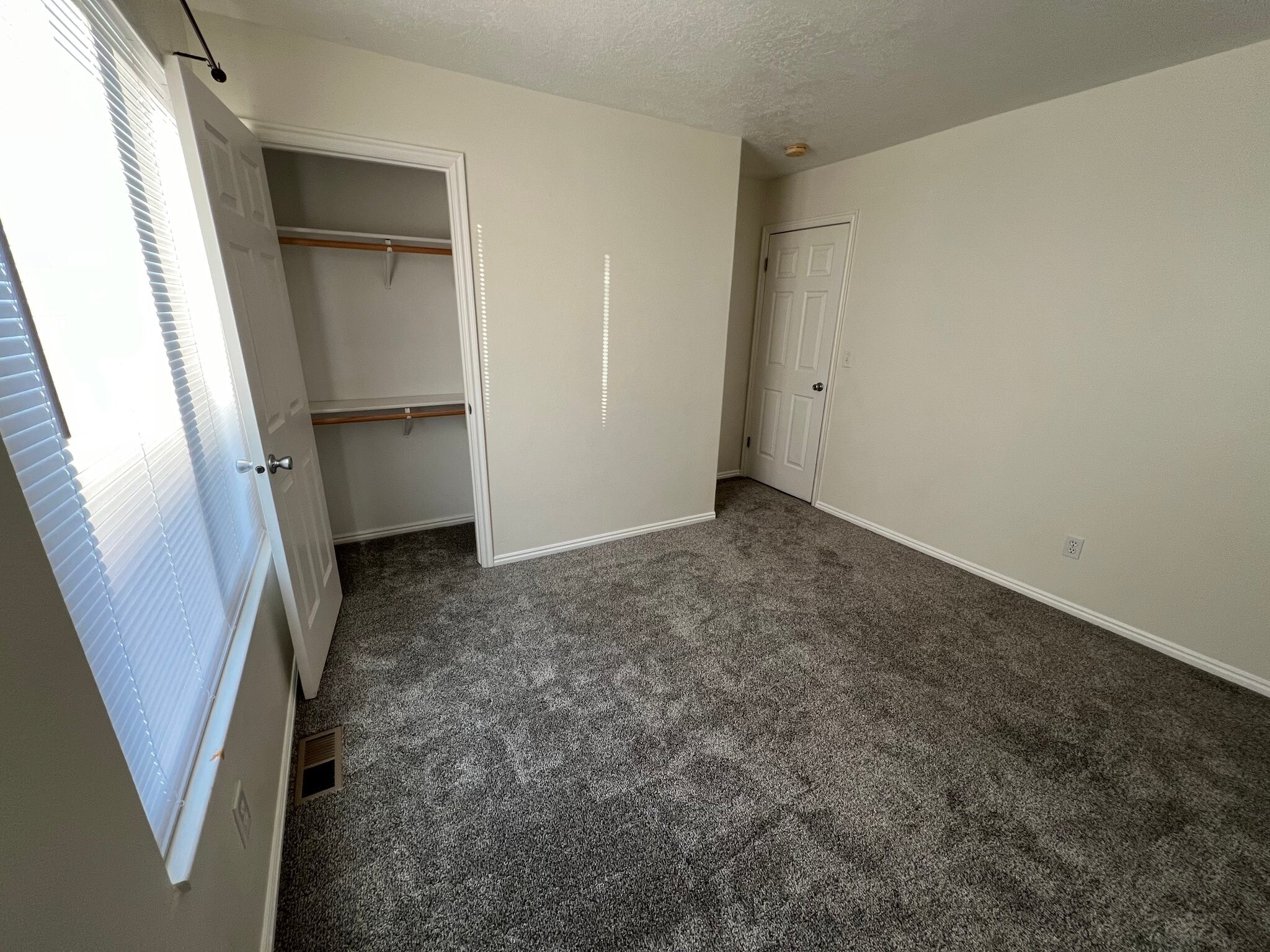 Building Photo - 3576 N Canary Way