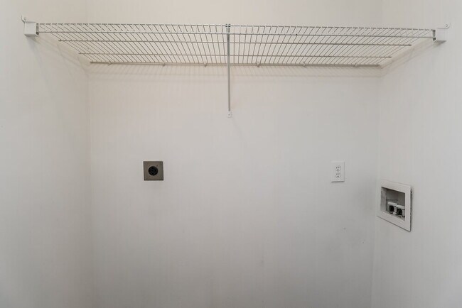 Building Photo - 2321 Wednesbury Ct