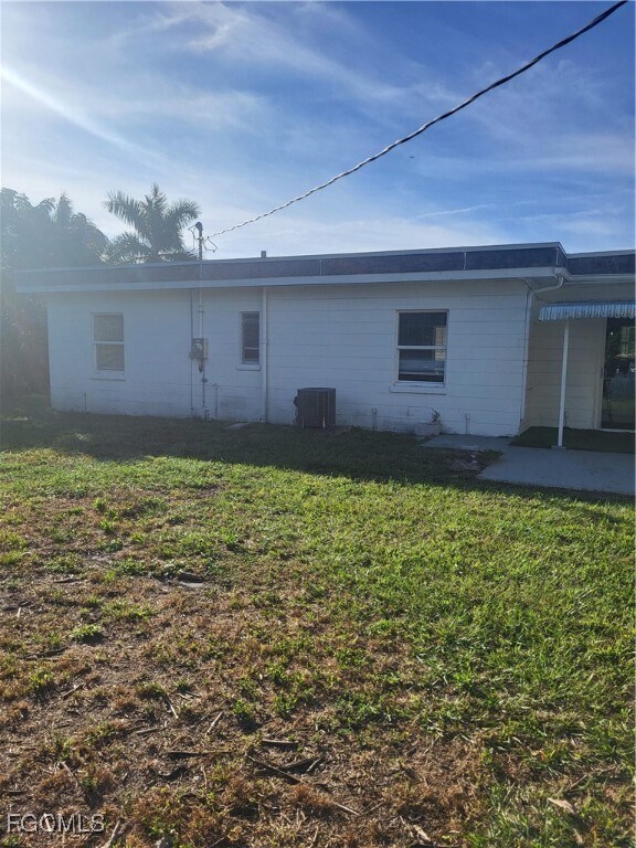 Building Photo - 2027 Maravilla Cir