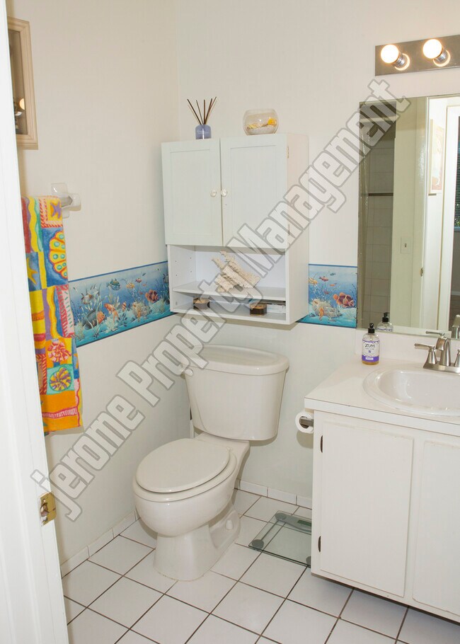 Building Photo - 98442 Windward Ave