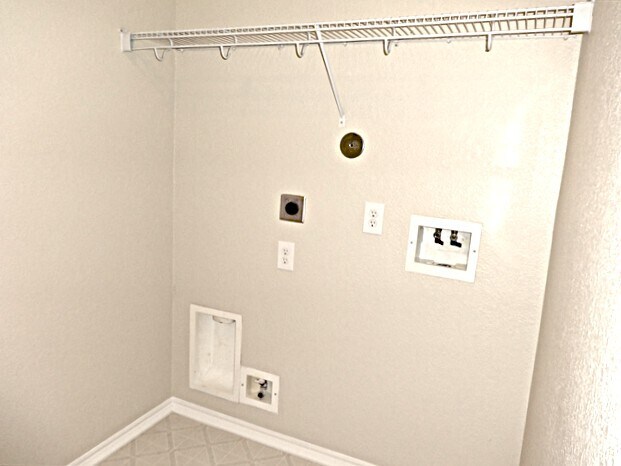 Building Photo - 9510 Narnia Springs Ct