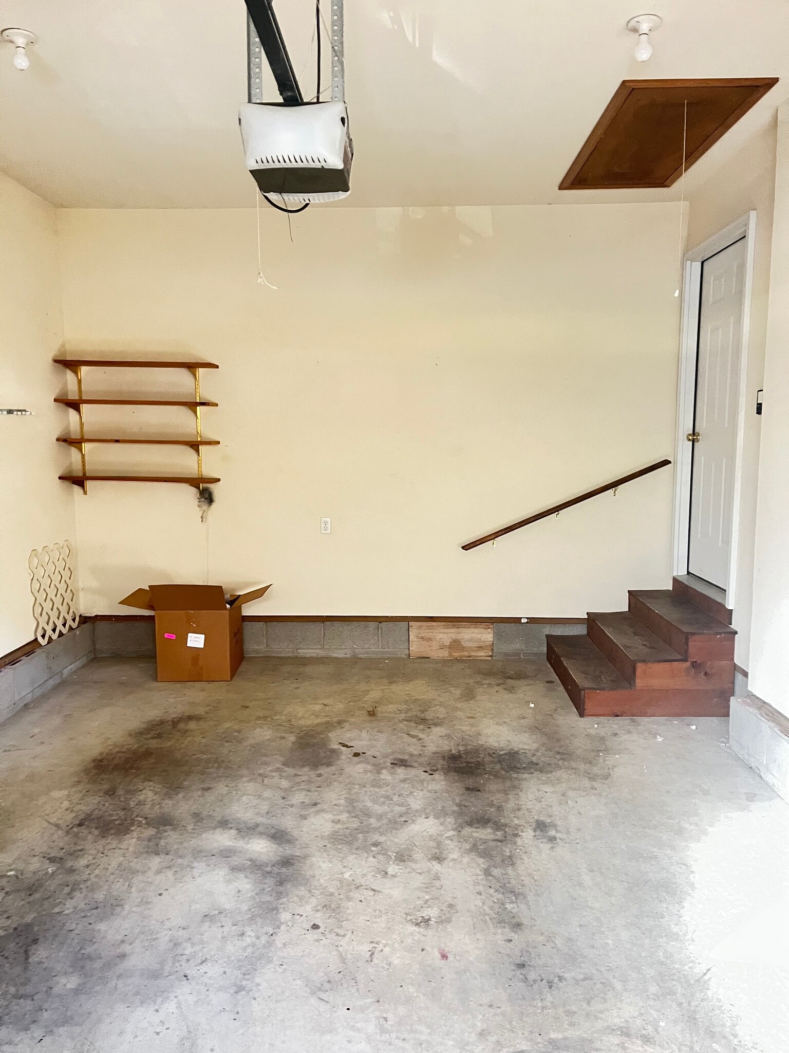 Building Photo - 917 Roddy Rd