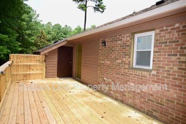 Building Photo - 5705 5 Sisters Ct