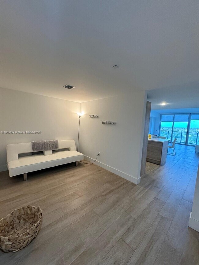 Building Photo - 16385 Biscayne Blvd