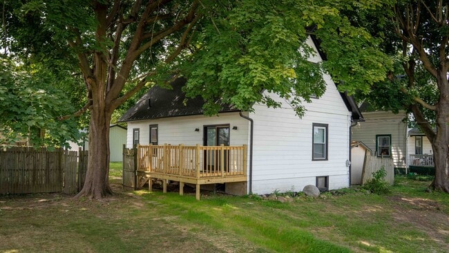 Primary Photo - Spacious & Fully Renovated 3-Bedroom Home Near Downtown Hartville, OH