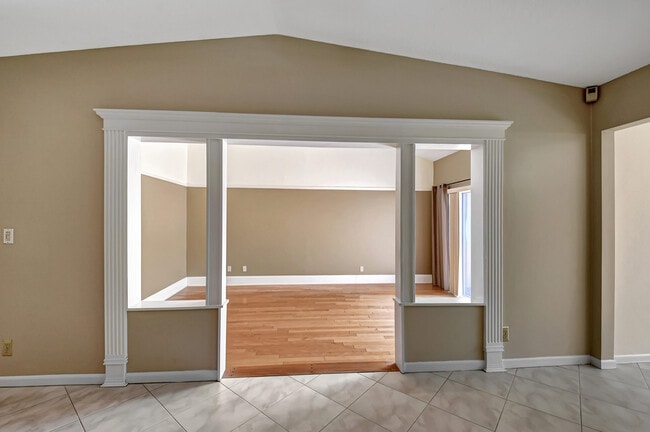 Building Photo - 15792 Philodendron Cir