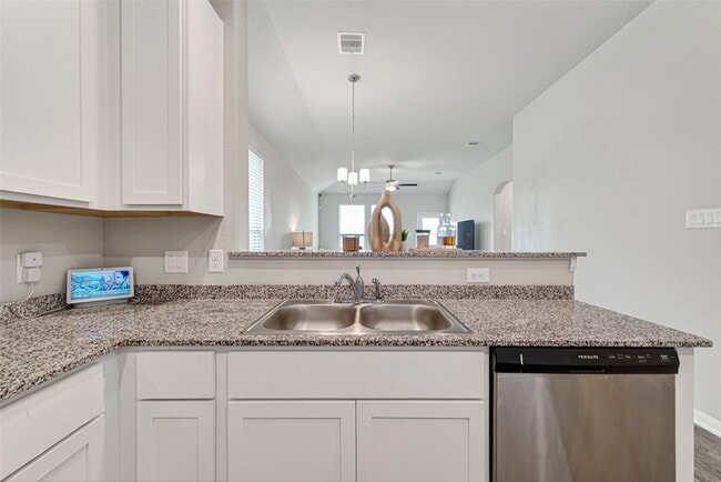 Building Photo - 8006 Barret Travis Ct