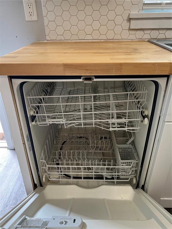 Building Photo - 501 25th Ave W