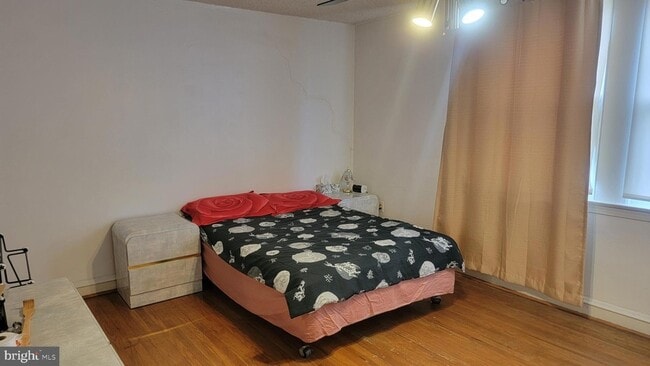 Building Photo - 6024 Reach St