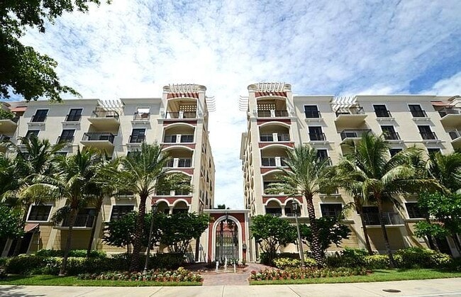 Building Photo - 2409 N Ocean Blvd