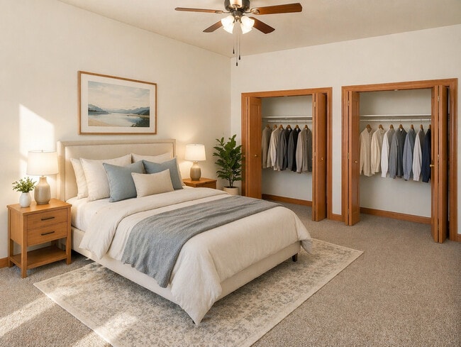 Master Bedroom - 121-123 S Main St