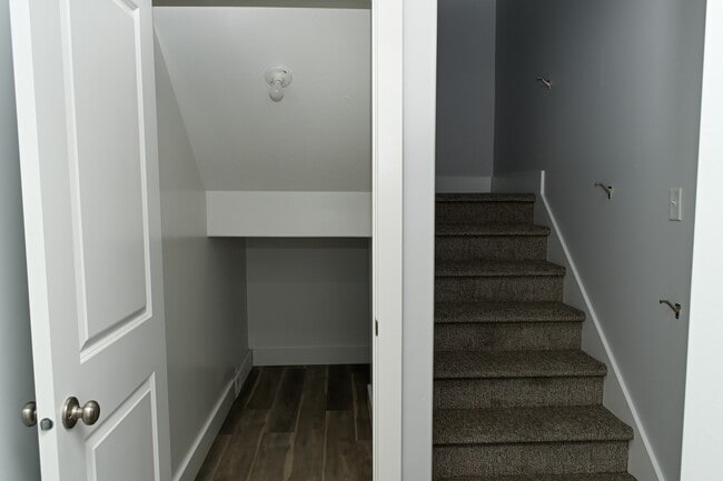 Building Photo - 2041 N 380 E