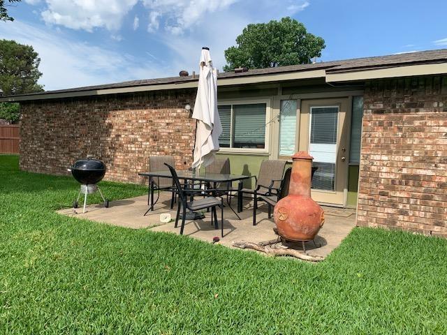 Building Photo - 5098 Roberts Dr