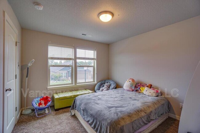 Building Photo - 14303 NE 107th St