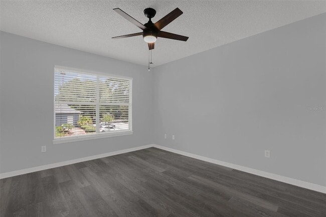 Building Photo - 2508 Grassy Point Dr