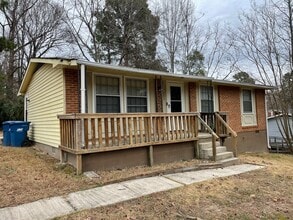Building Photo - 3 BED, 1 BATH BRICK HOME LOCATED IN TROY
