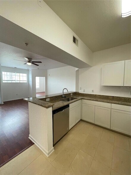Building Photo - 5125 Palm Springs Blvd