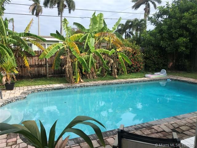 Building Photo - 919 SE 17th St