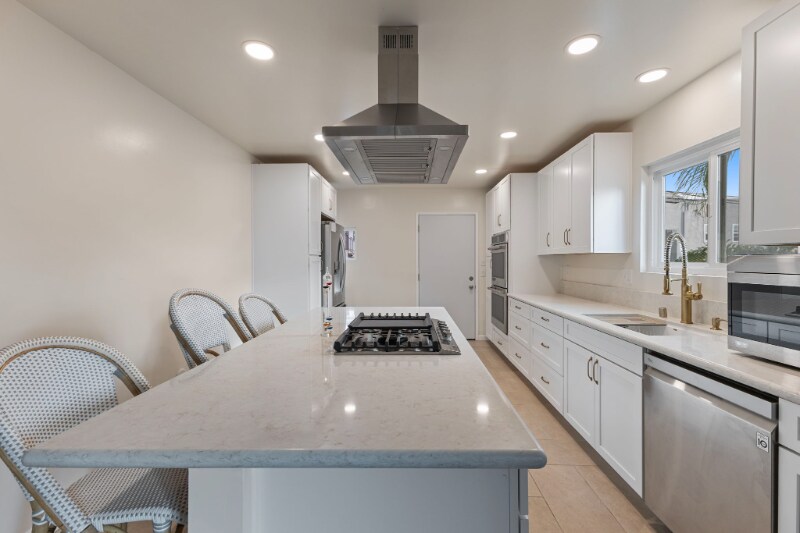Building Photo - 5537 Lauretta St