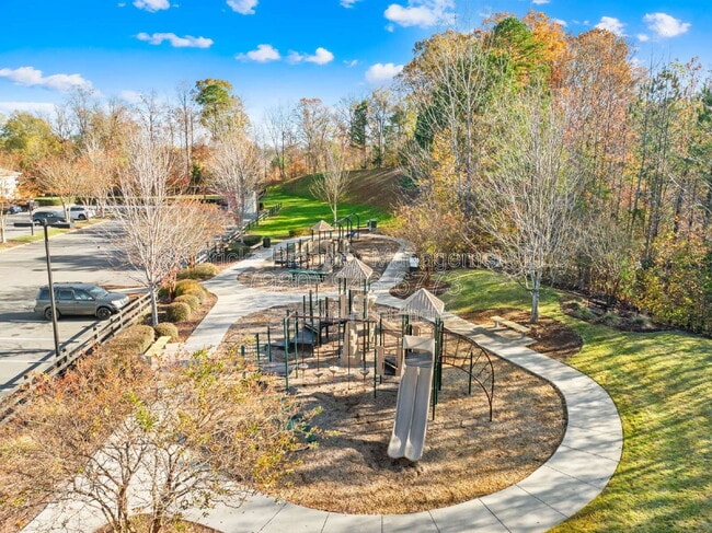 Building Photo - 4004 Petersburg Dr