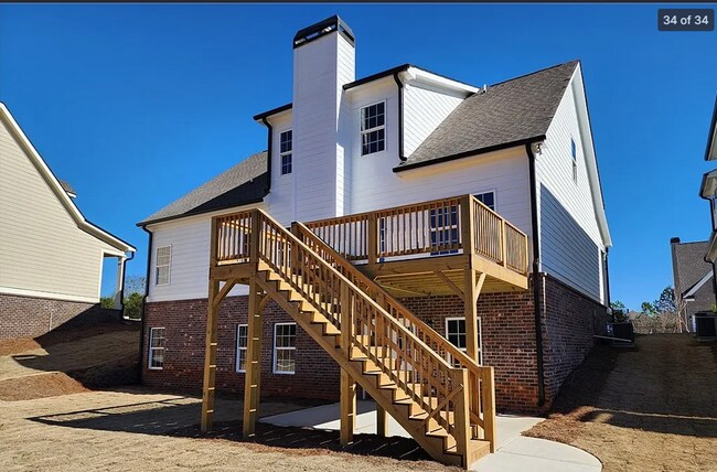Building Photo - Charming 4 Bedroom 2.5 Bathroom with Bonus Room