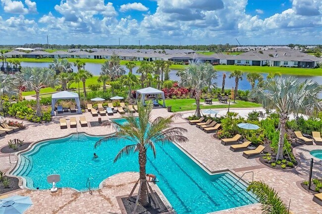 Building Photo - 3293 Hilltop Cir